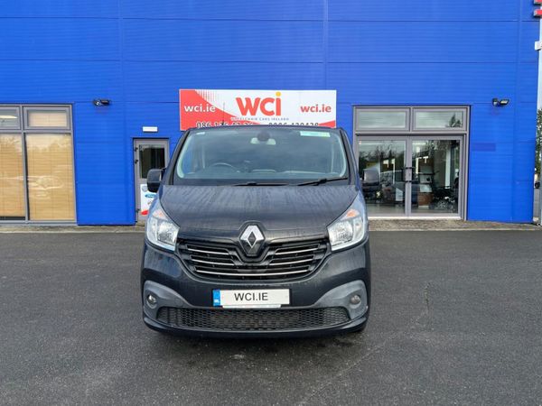 Wheelchair Accessible Renault Trafic 2016 - Main image