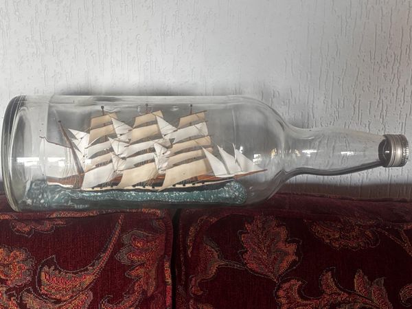 Boat in bottle - Main image