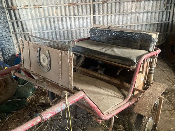 Horse trap (one of a kind) with coil suspension - Main image