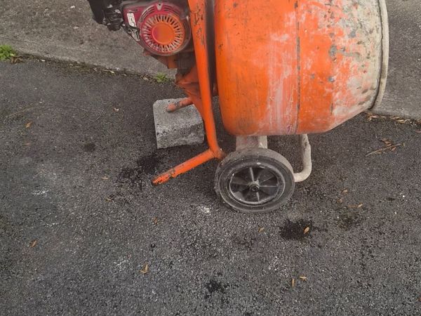 Belle 150 petrol mixer - Main image