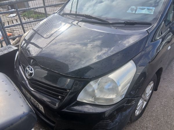 Toyota verso 2011 - Main image
