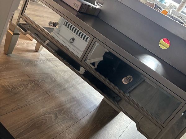Tv unit - Main image