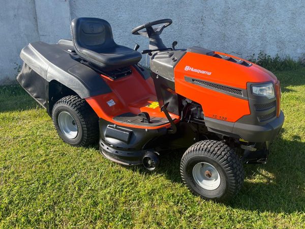Husqvarna 18hp  hydrostatic ride on lawnmower - Main image