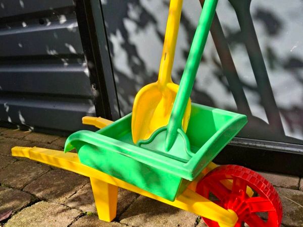 Kids Wheelbarrow Gardening Set - Main image