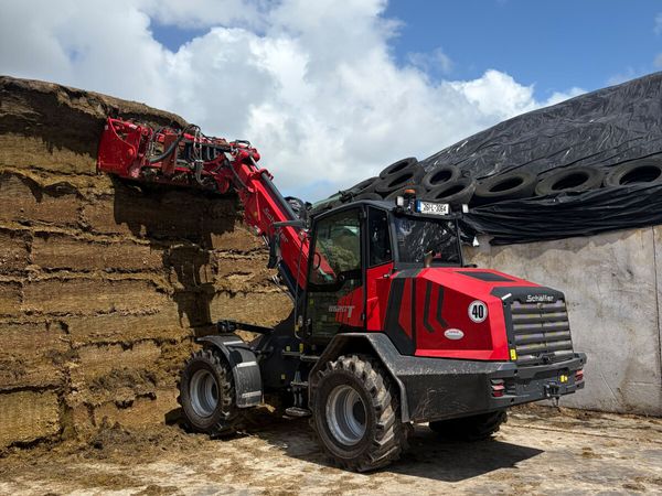 Schaffer 8620T3 Loader - Main image