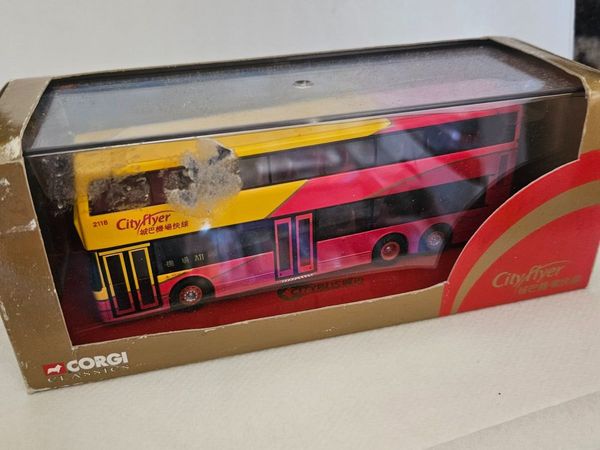 Corgi Bus - Main image