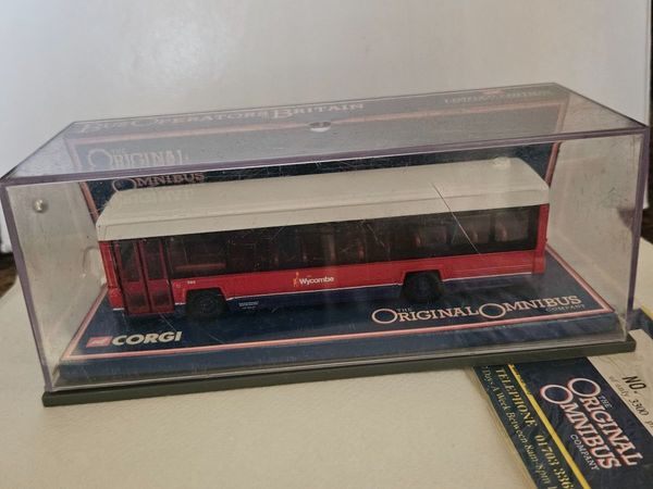 Corgi Bus - Main image
