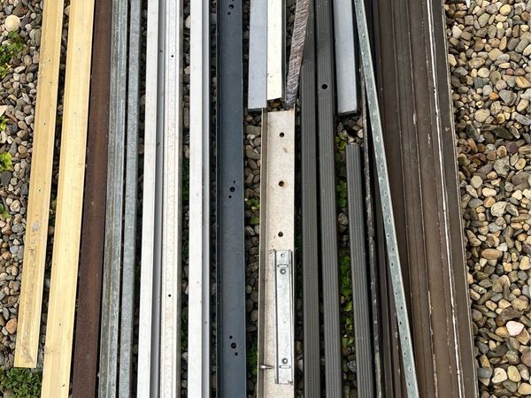 Bundle of aluminium & metal profiles - Main image
