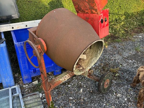 Small cement mixer - Main image