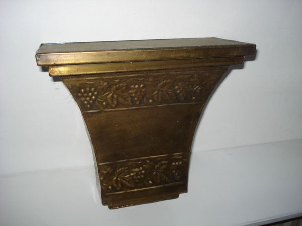 TIN METAL WALL CORBELL. ONE ONLY. - Main image