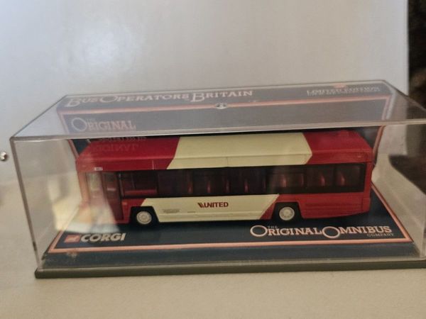 Corgi Bus - Main image