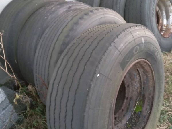 Dump trailer wheels - Main image