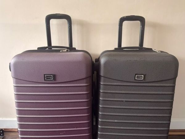 **2-Piece Luggage Set – Purple & Grey**  Selling 2 - Main image