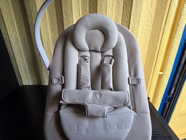 Mamas & Papas Eno Bouncer – Cashmere – Brand New/U - Main image