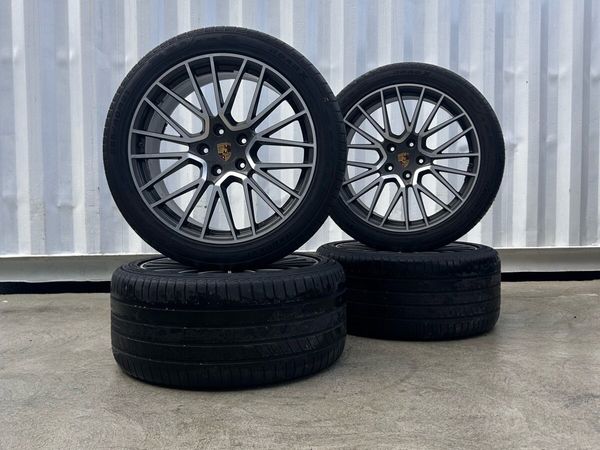 Genuine Porsche RS Spyder 21” Alloy Wheels - Main image