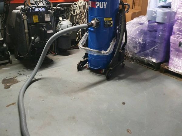Industrial vacuum - Main image