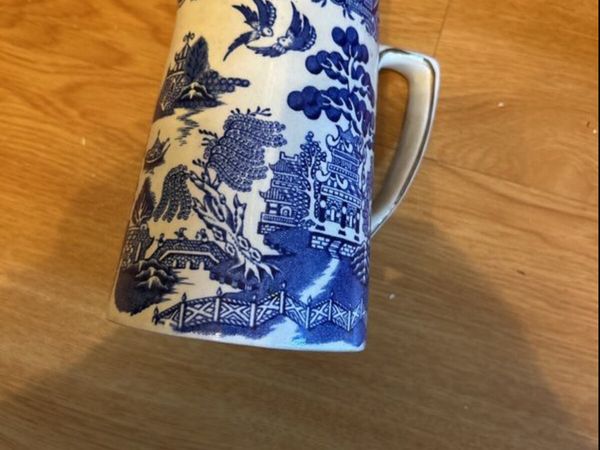 Blue willow hot water jug - Main image