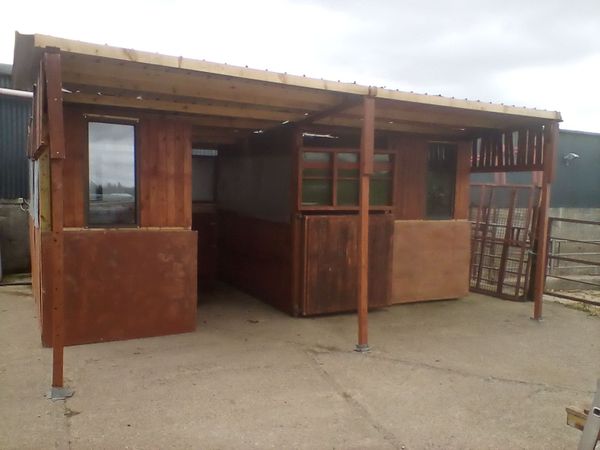 Stables  or tack shed - Main image