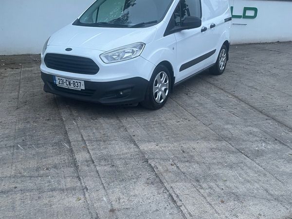 Ford Transit Courier 2023 - Main image