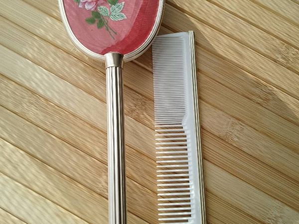 Authentic Vintage Hairbrush and Comb Set - Main image