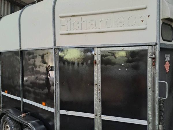 Horse box - Main image