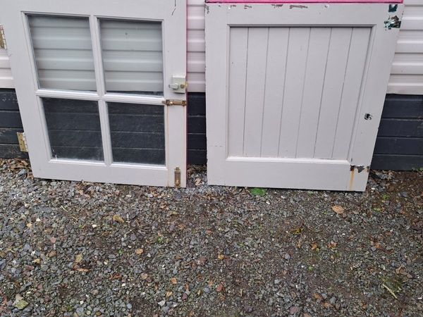Half door. - Main image