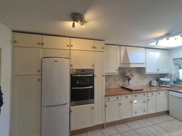 Kitchen Shaker Style available between 9th to 15th - Main image