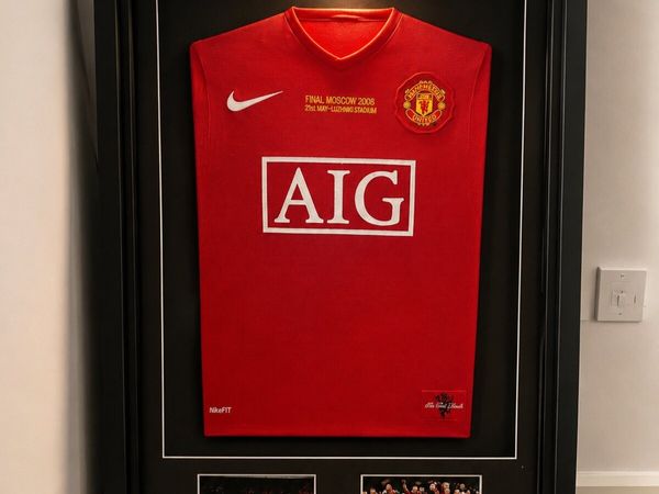 Man Utd Supporter Display Item - Main image