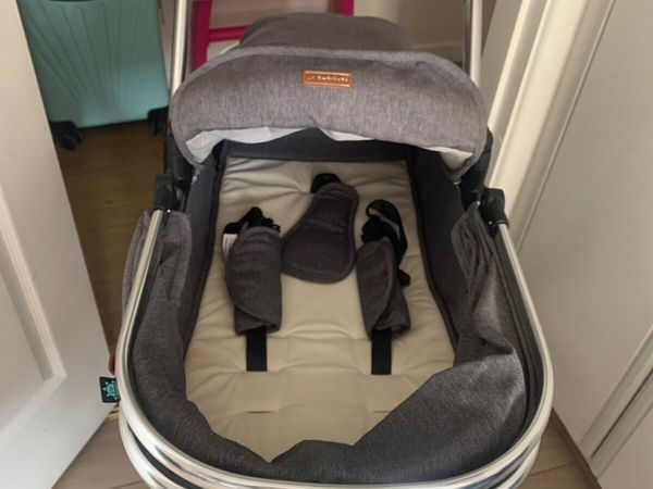 Baby pram - Main image