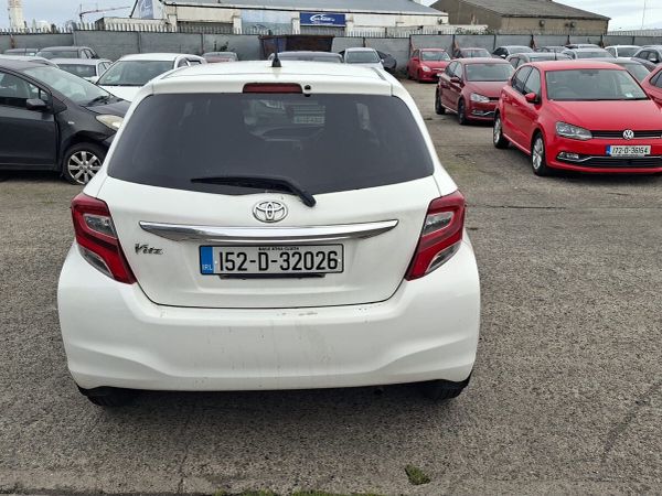 15 Vitz - Main image
