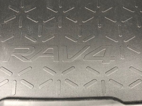 RAV 4 boot liner - Main image