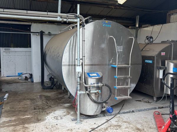 10000 litre packo milk tank with 2 new compressors - Main image