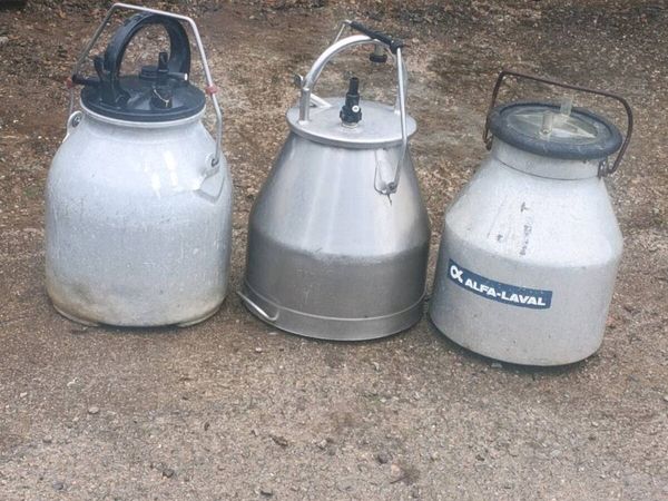 Milking buckets for sale with lids (As new) - Main image