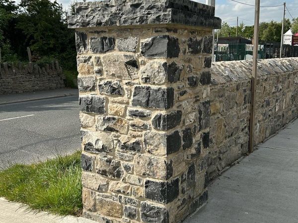 Limestone Pier Caps - Main image