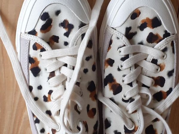 Womens Shoes - Main image
