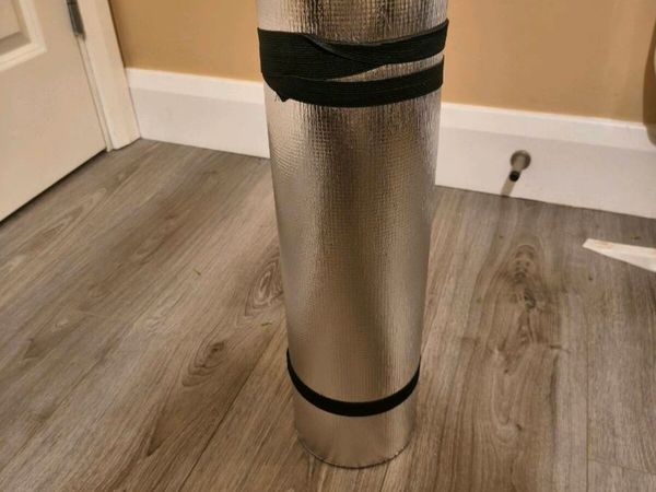Trek mat and camping pillow - Main image