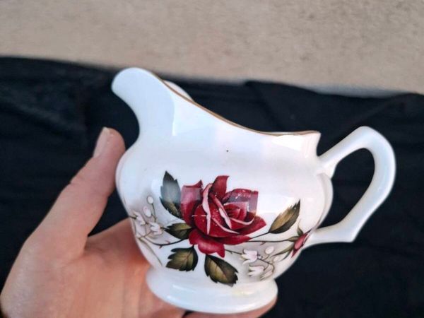 Royal tara milk jug - Main image