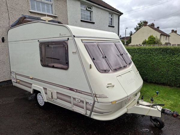 Eldiss 2/3 berth 750kgs & remote mover & Awning - Main image