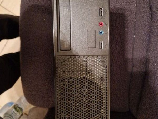 Lenovo ThinkCentre Desktop PC, Windows 7 Starter - Main image