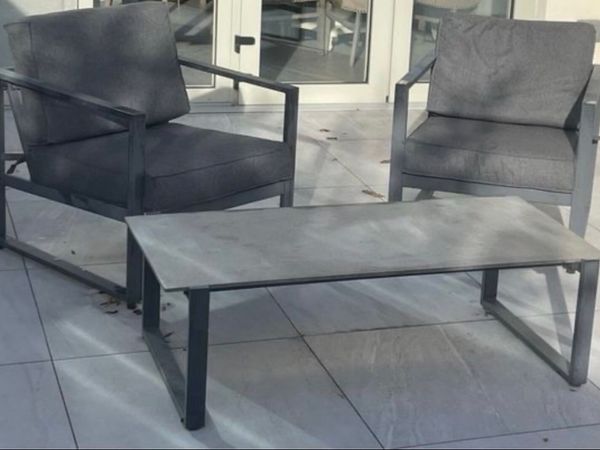 Garden Furniture - Main image