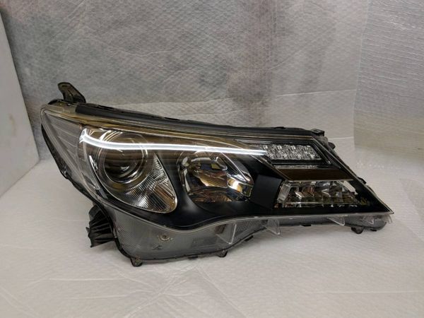 Rav 4 headlight set (2012-2018) XA40 - Main image