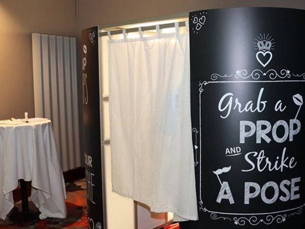 Prop-N-Pose Open Air Photo Booth Hire - Main image