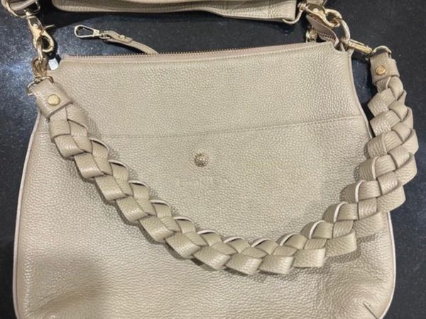 Lisa & Co Napa Leather crossbody bag - Main image