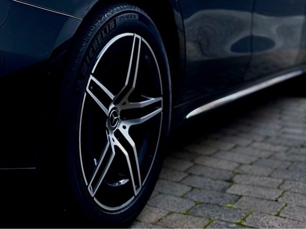 Mercedes 19" alloy wheels tires - Main image