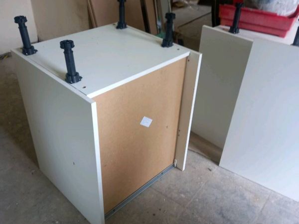 Carpenter/Kitchen fitter needed/job offered - Main image