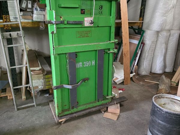 Carboard baler - Main image