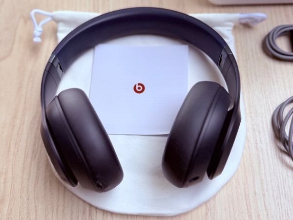 Beats Studio Pro Wireless Headphones - Brand New - Main image