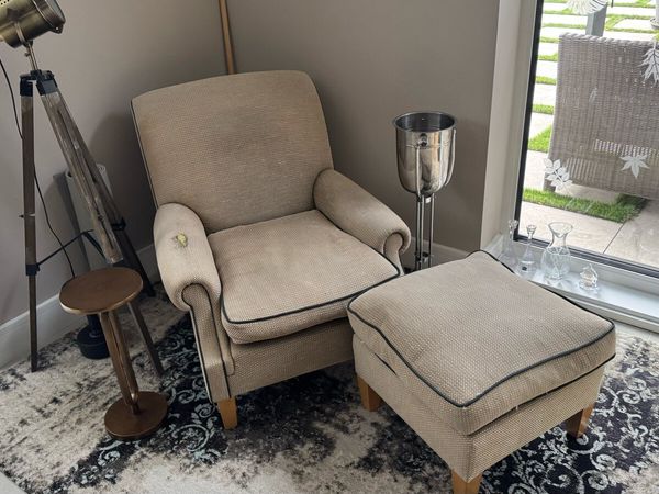 Armchair and foot stool - Main image