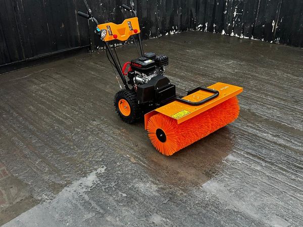 Villager VSS 60 petrol-powered  sweeper - Main image