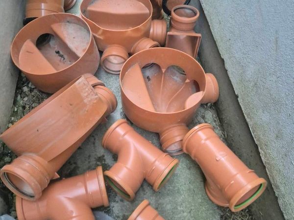 Selection of new wavin guilles/elbow fittings - Main image
